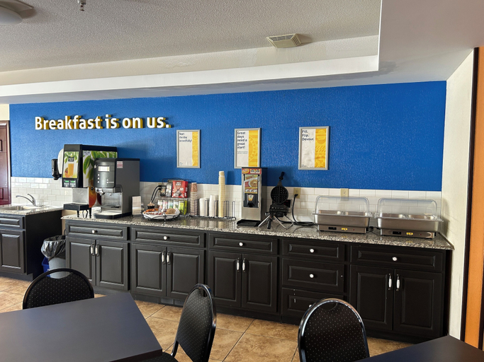 Food & Drinks 4, Days Inn by Wyndham Athabasca, Division No. 13