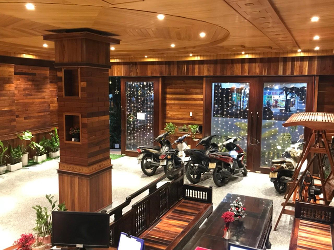 Others 3, Salyna Motel, Da Nang