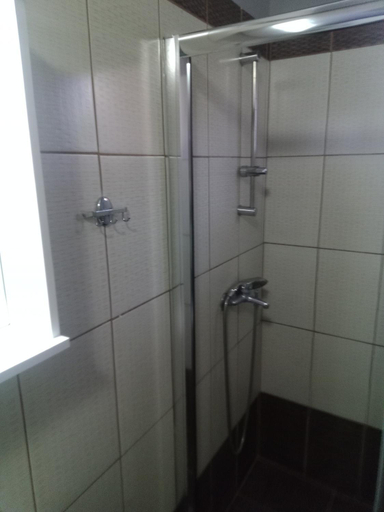 Bathroom 3, Tzamtzis Apartments, East Macedonia and Thrace