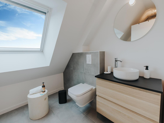 Bathroom 5, Architect-designed villa with sea view, Finistère