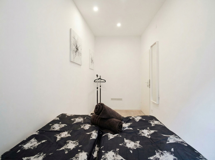 Room 5, Cozy 2BR and Living Room Apt for 6, Wien