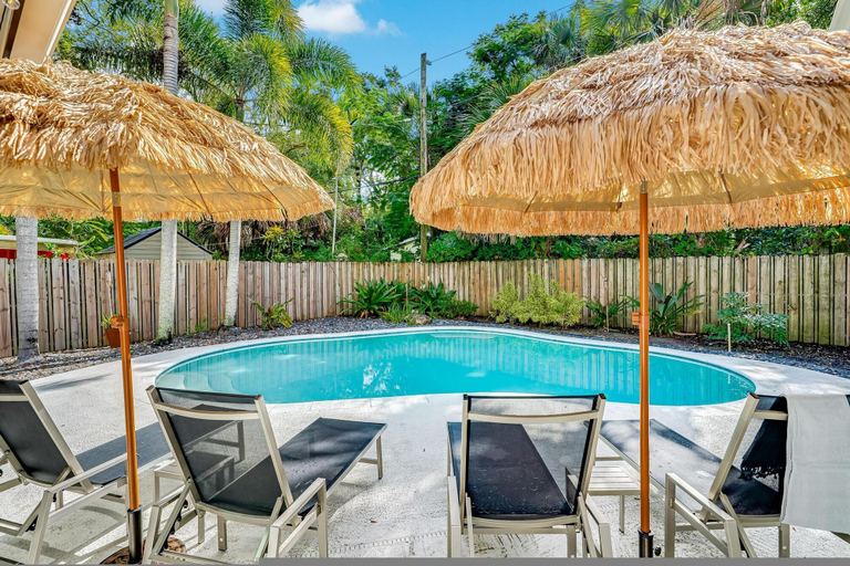 Room 1, Playa Del Fox Pool Luxury Villa, Broward