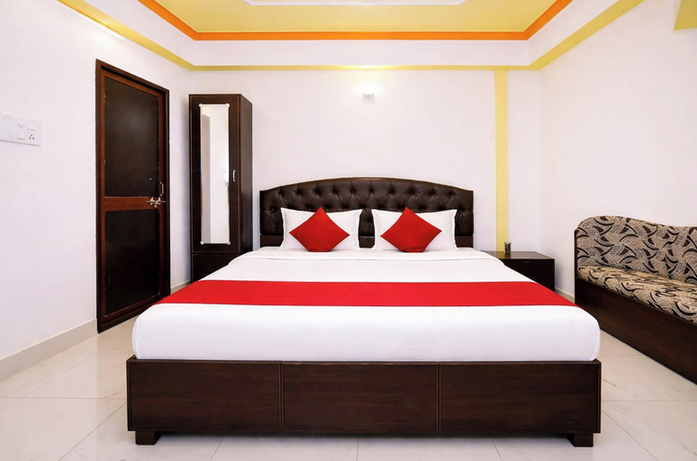 Room 5, Hotel Temple City Guest House, Varanasi