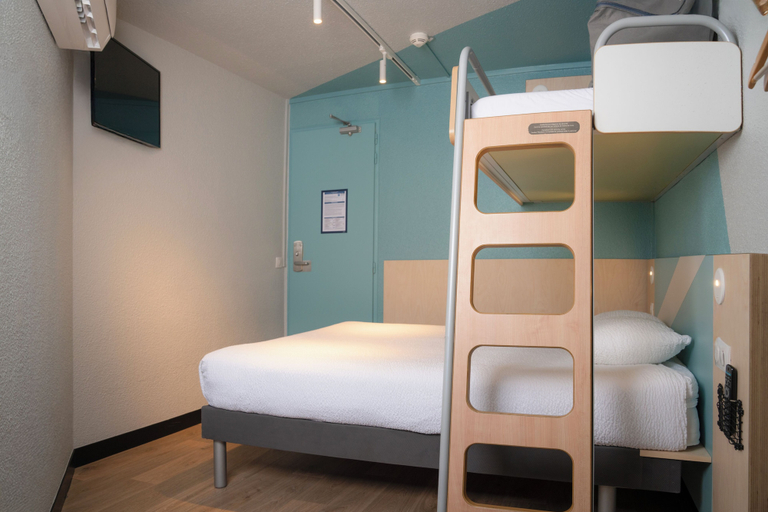 Bedroom 5, ibis budget Perigueux, Dordogne