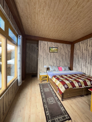 Room 5, Cafe Kush Tosh And Stay, Kullu
