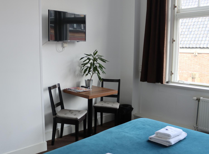 Bedroom 2, Bed & Breakfast Hotel Malts, Haarlem