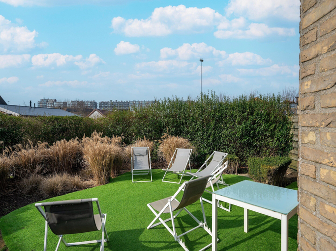 Others 4, Splendid Villa in Middelkerke with Sauna, Hot Tub, Terrace, West-Vlaanderen