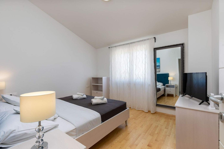 Bedroom 3, Lotus Villas Resort, Pula