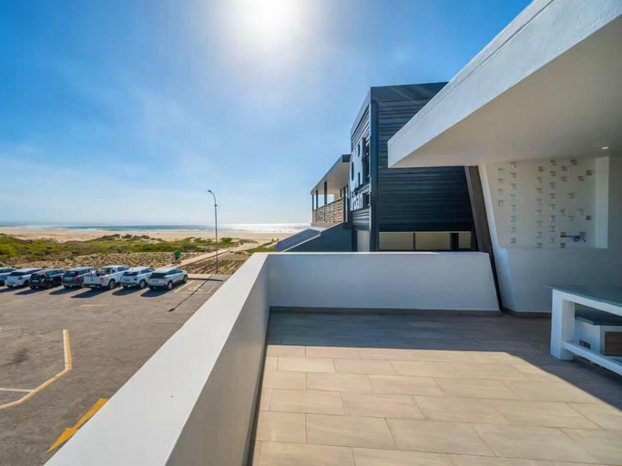 Exterior & Views 2, Kabeljous Beach Apartments, Cacadu