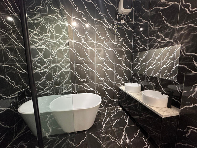 Bathroom 5, Tranquil Haven Lekki, Eti-Osa