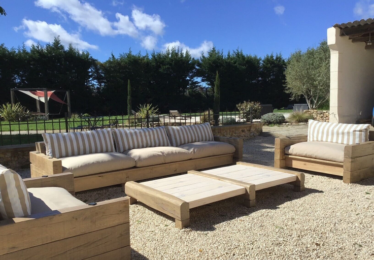 Exterior 5, Domaine Chamarel, Gard