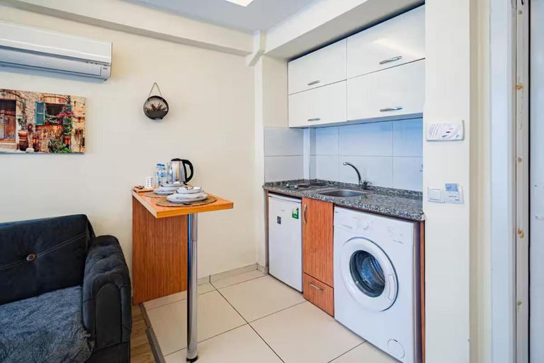 Others 5, Gama Residence, Konak