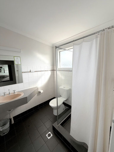 Bathroom 4, Katherine Motel, Katherine