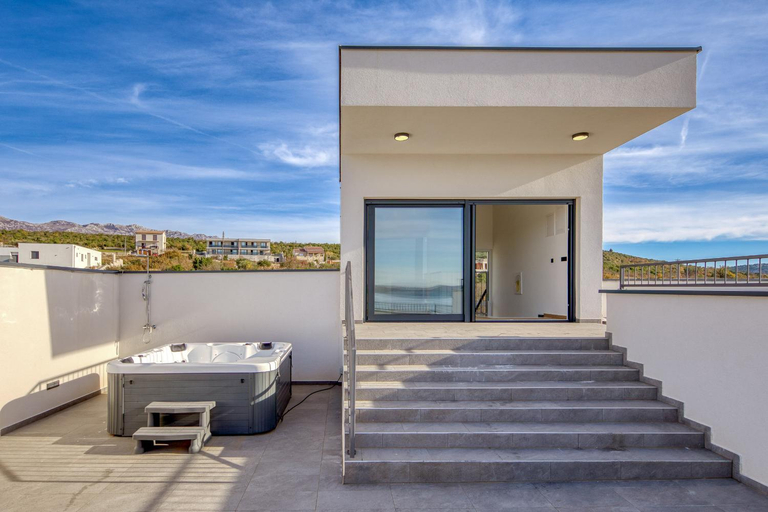 Others 5, Villa Flokica, Jasenice