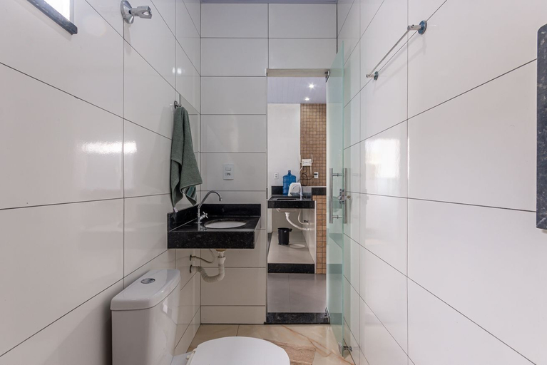 Room 3, Apartamento com 3 Quartos Vaga e Churrasqueira, Pará de Minas