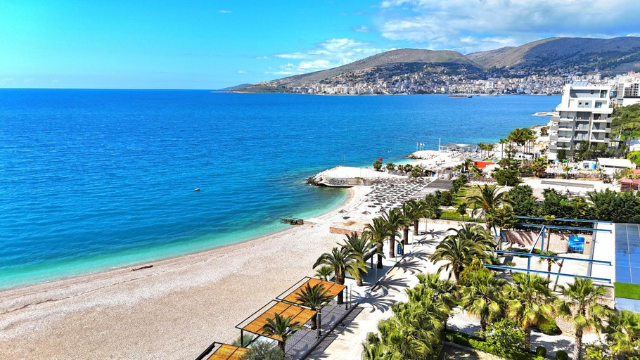 Others 5, Janosh Front line apartment in Saranda, Sarandës