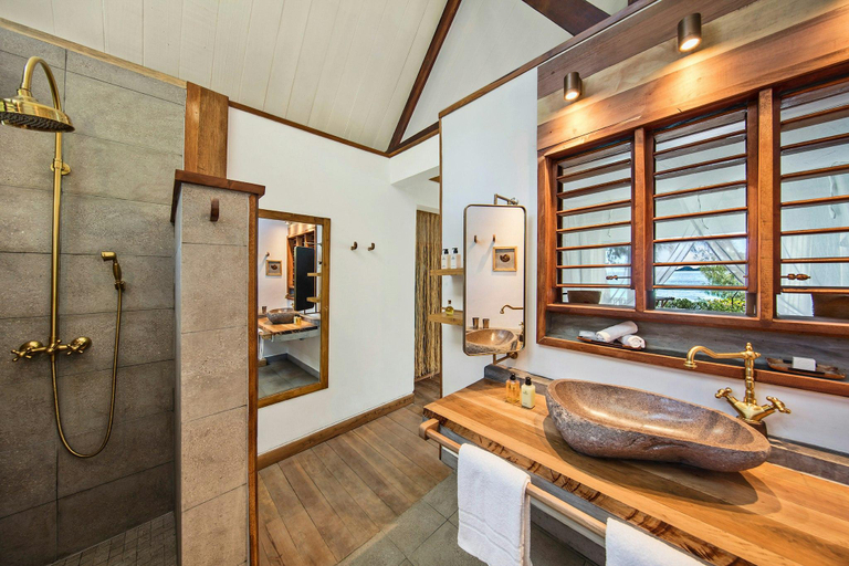 Bathroom, Constance Tsarabanjina Resort - All Inclusive, Diana