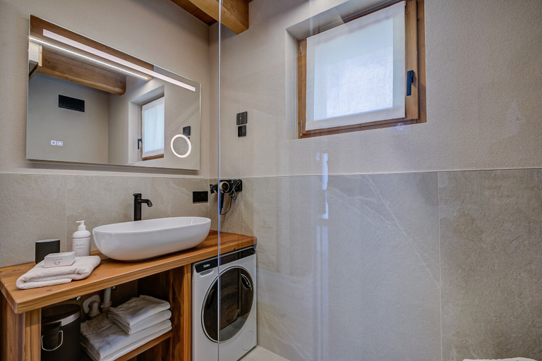 Bathroom 3, Belfiore, Sondrio