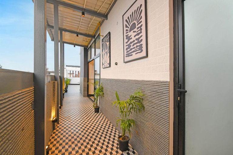 Balcony/terrace 4, Kzar Select, Kolkata