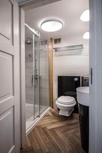 Bathroom 3, Dom Gościnny Beitenu, Puławy