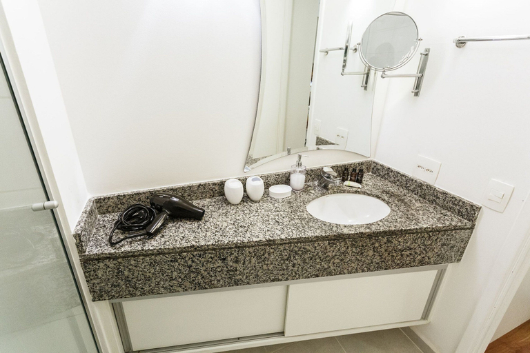 Bathroom 3, Bela Vista by Conviva, São Paulo