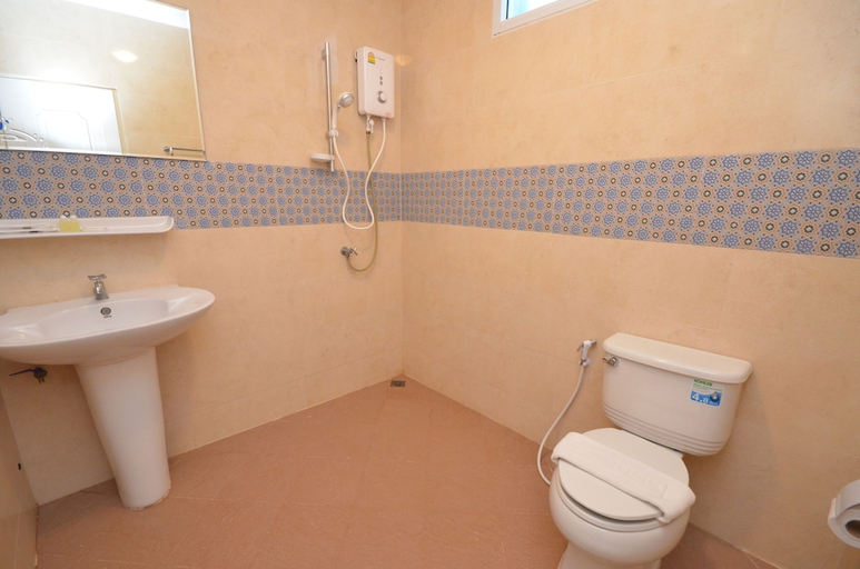 Bathroom 4, Pearl By The Sea Resort, Muang Prachuap Khiri Khan