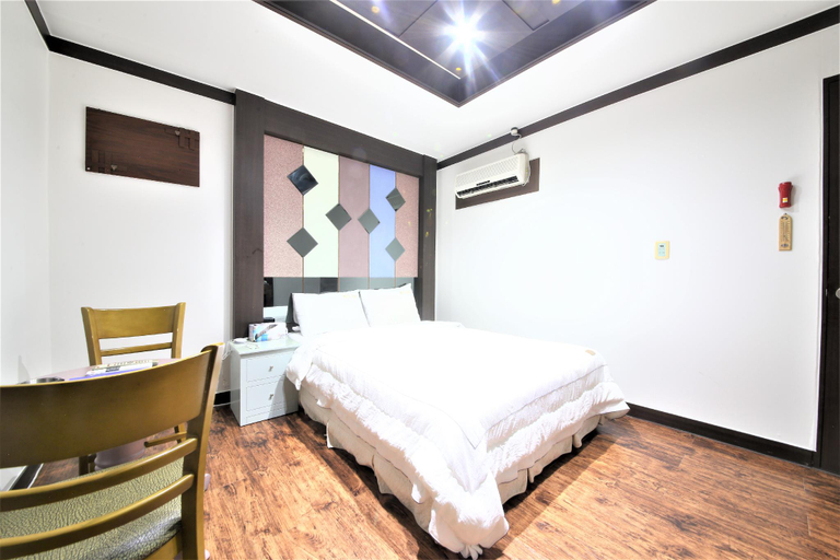 Bedroom 2, Namhae Best, Namhae