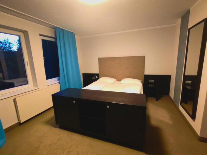 Bedroom 2, Koblenz Valley Hotel by Belvilla, Mayen-Koblenz