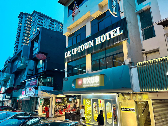 Exterior & Views