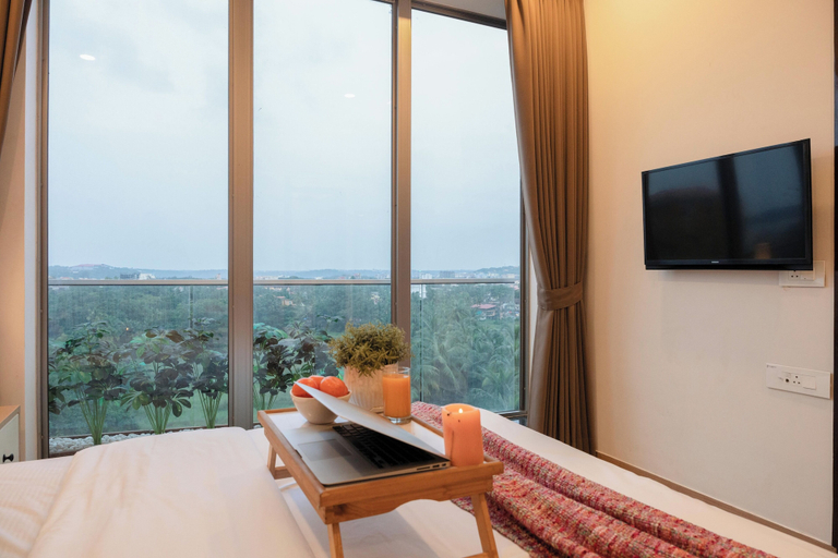 Room 2, Staymaster Flabris 3BHK Apartment, North Goa