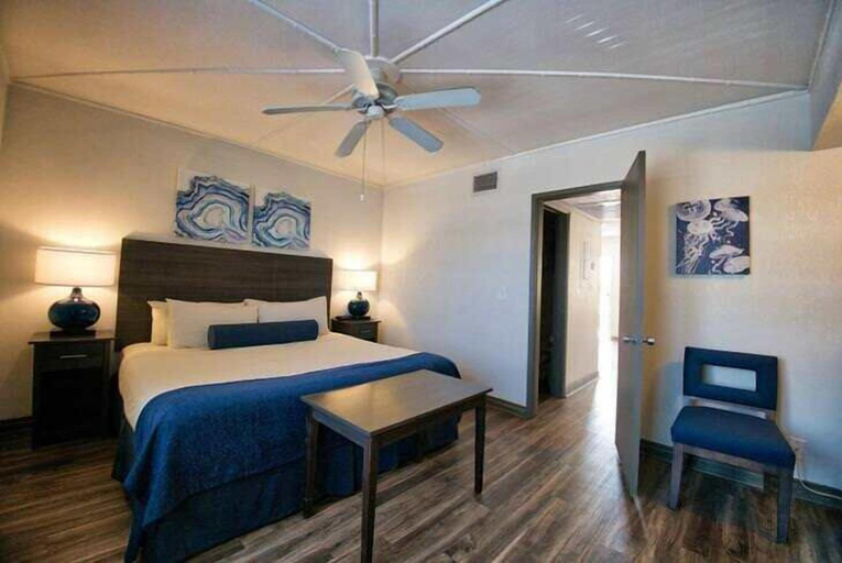 Bedroom, GetAways at Dover House Resort, Palm Beach