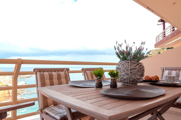 Room 4, M N Luxury Apartment Sea View, Crete
