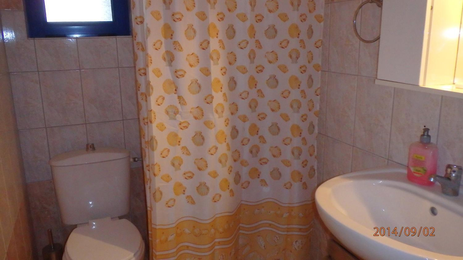 Bathroom 3, Mylos Garden, Attica