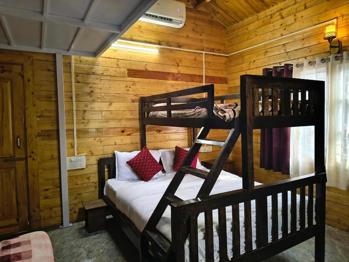Bedroom 2, Wild Monk Jungle Retreat - Dandeli, Uttara Kannada