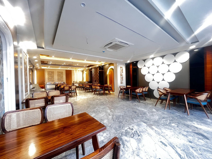 Dining 2, BELLAVENTO LUXURY STAY AND CELEBRATION, Sahibzada Ajit Singh Nagar