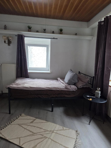 Bedroom 2, Monteurzimmer WG Zimmer Kurzzeitvermietung Monteurzimmer, Düren