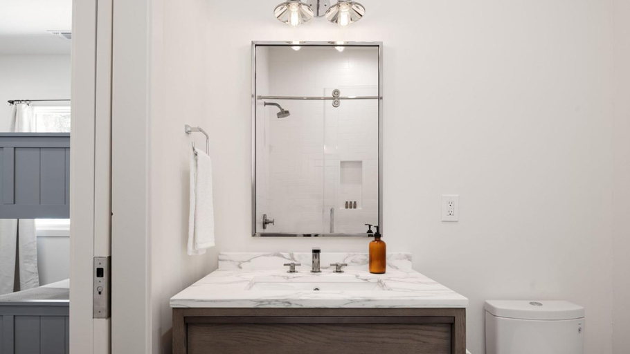 Bathroom 4, Syrah by AvantStay, Sonoma