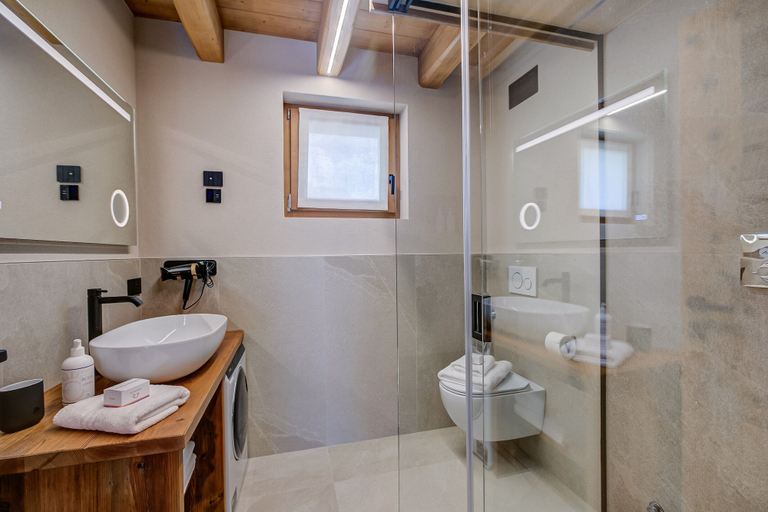 Bathroom 2, Belfiore, Sondrio