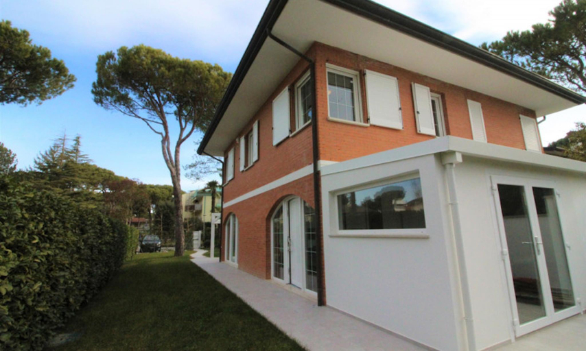 5, Modern villa a few steps from the beach, Udine