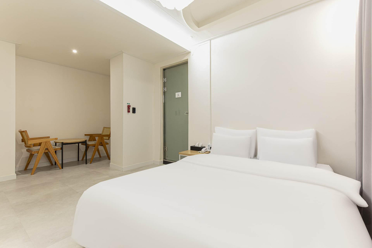 Bedroom 4, Iro Hotel Wolgot, Siheung