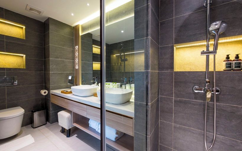Bathroom 5, Queenco Entertainment Resort, Sihanoukville