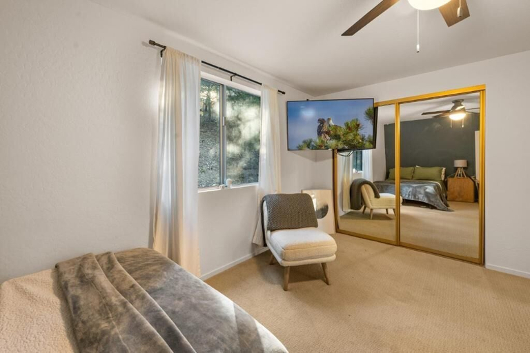 Room 1, Deer Canyon Home, San Bernardino