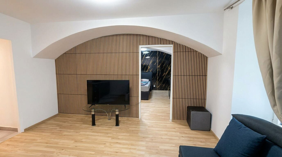 Room 5, Cozy 1BR Plus LR Near Amusement Park, Wien
