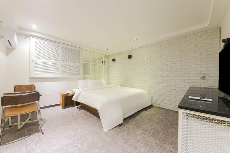 Bedroom 3, Busan Daeyeondong Hotel With, Nam