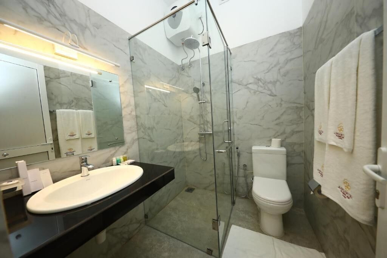 Bathroom 4, BPR Asgiriya, K.F.G. & G. Korale