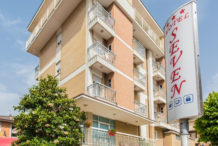 Exterior & Views 1, Hotel Seven, Rimini