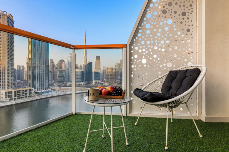 Property grounds 5, 2BR Ultra Lux Canalfront Burj view, Dubai
