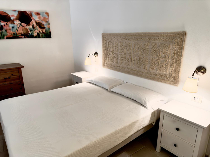 Bedroom 2, Abbaechelu, Cagliari