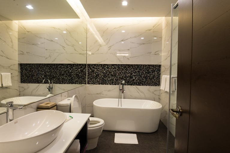 Bathroom 5, Lenox Hotel, Dagupan City