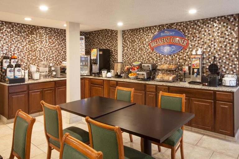 Food & Drinks 5, Baymont by Wyndham Texarkana, Miller